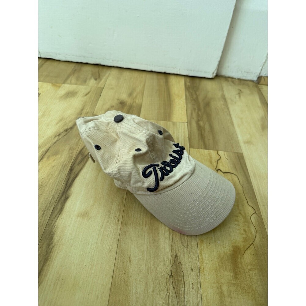 Titleist New York Yankees beige hat